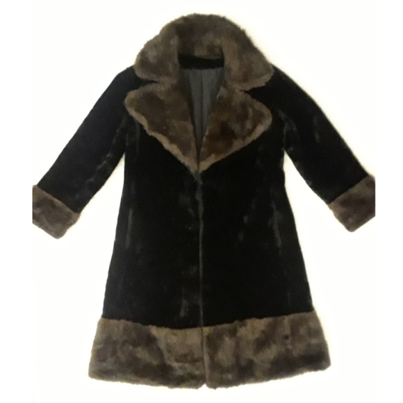 "Donnybrook" 1970's Vintage Faux Fur Coat - Picture 4 of 16